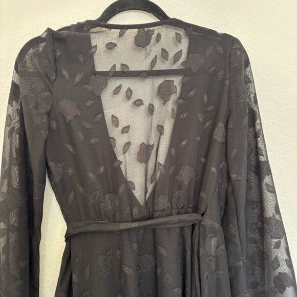 Lucy in The Sky Ruffle Wrap Dress in Black Floral EUC - Picture 6 of 8